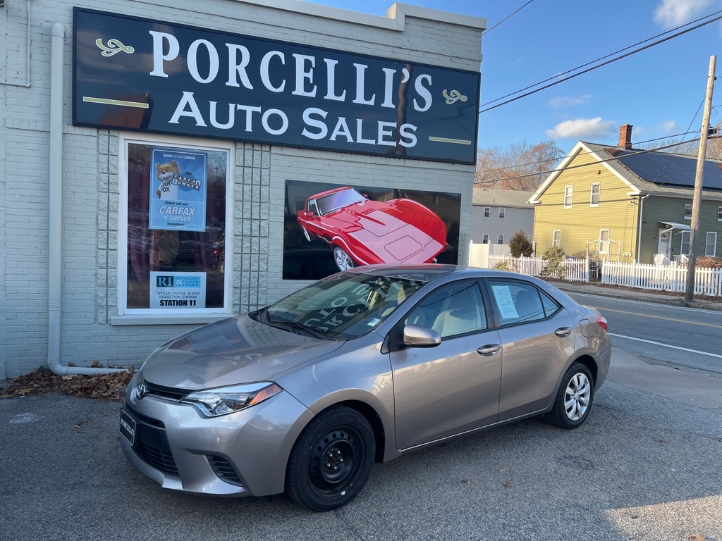 2015 Toyota Corolla LE's photo