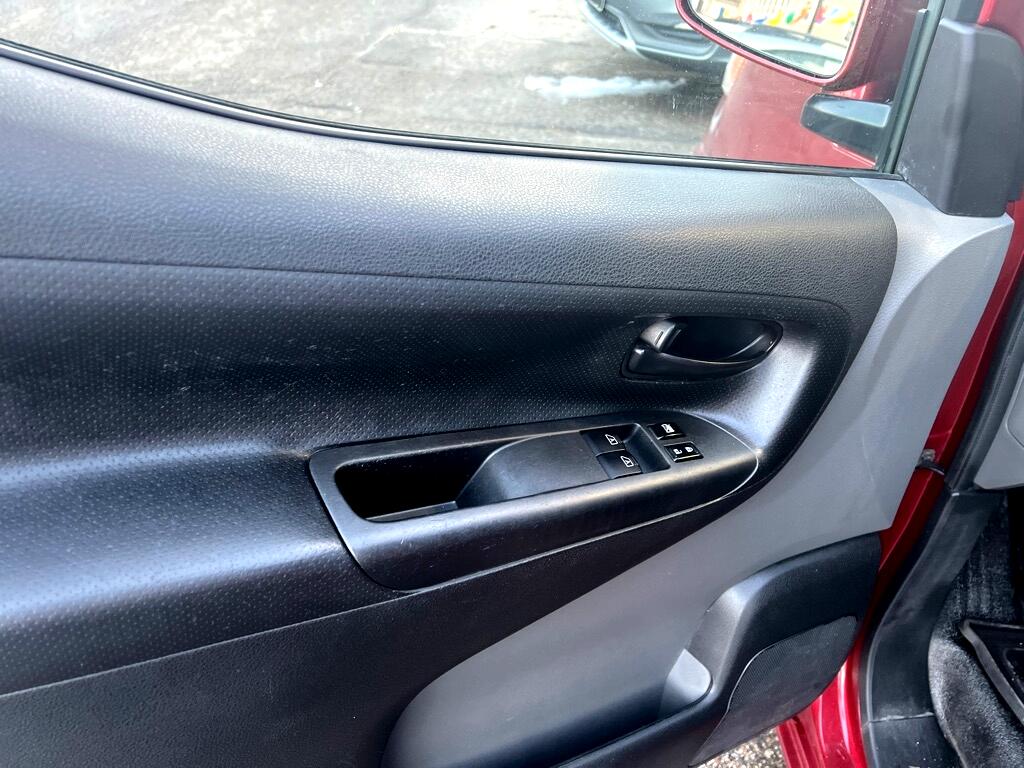 Nissan NV200 Compact Cargo I4 SV 2019