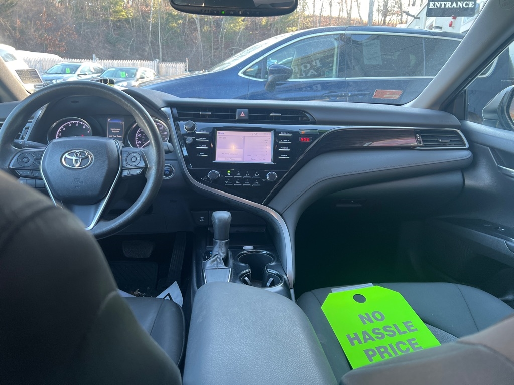 Toyota Camry XLE Auto (Natl) 2019