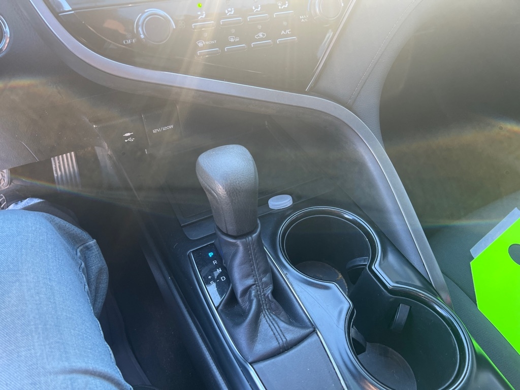 Toyota Camry XLE Auto (Natl) 2019