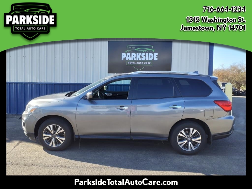 Nissan Pathfinder SV 4WD 2020