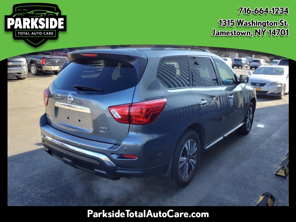 Nissan Pathfinder SV 4WD 2020