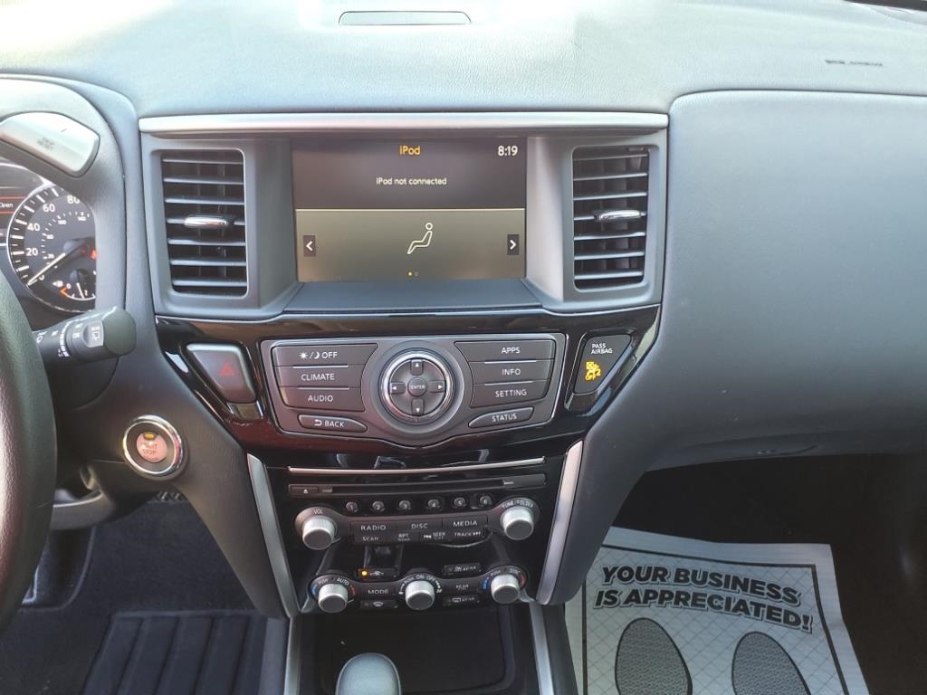 Nissan Pathfinder SV 4WD 2020