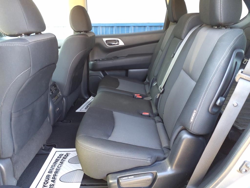 Nissan Pathfinder SV 4WD 2020
