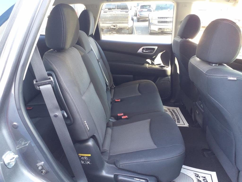 Nissan Pathfinder SV 4WD 2020