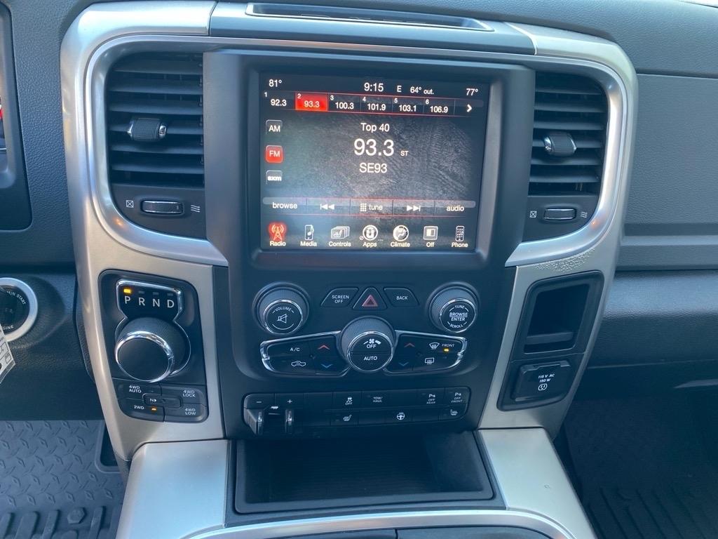 RAM 1500 Big Horn 4x4 Crew Cab 5'7" Box 2017