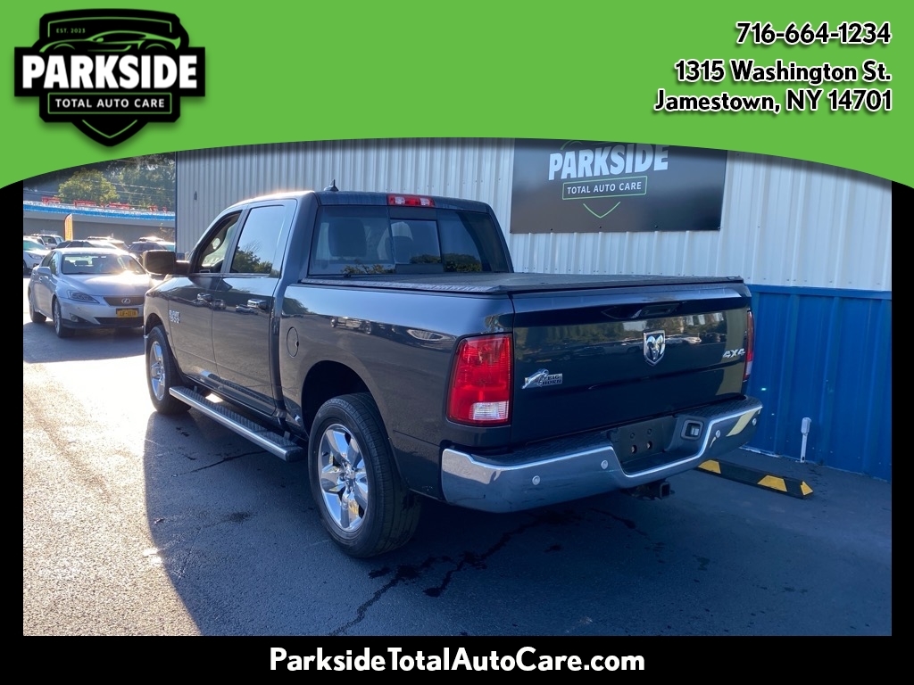 RAM 1500 Big Horn 4x4 Crew Cab 5'7" Box 2017