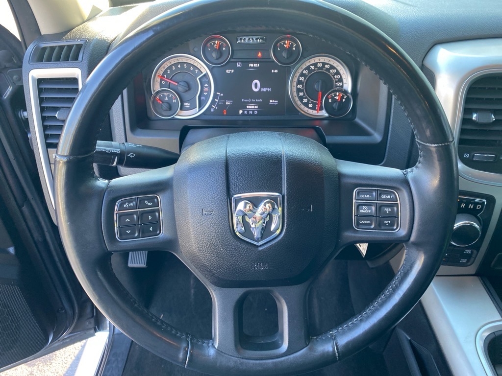 RAM 1500 Big Horn 4x4 Crew Cab 5'7" Box 2017