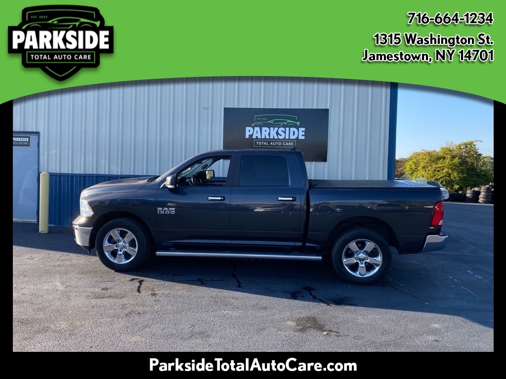 RAM 1500 Big Horn 4x4 Crew Cab 5'7" Box 2017