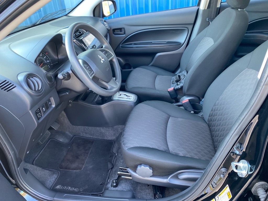 Mitsubishi Mirage ES CVT 2024