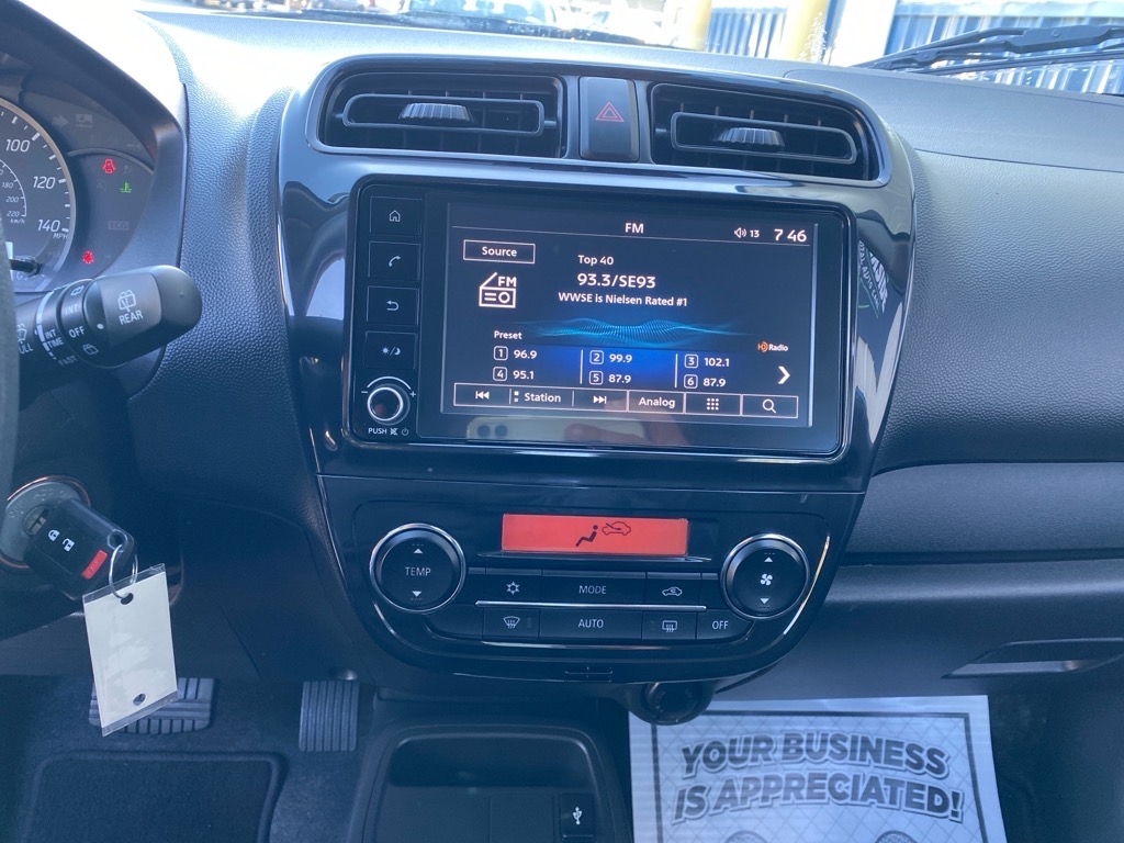 Mitsubishi Mirage ES CVT 2024