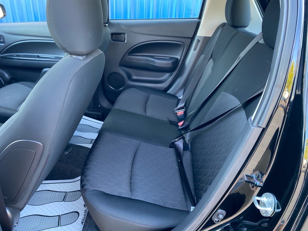 Mitsubishi Mirage ES CVT 2024