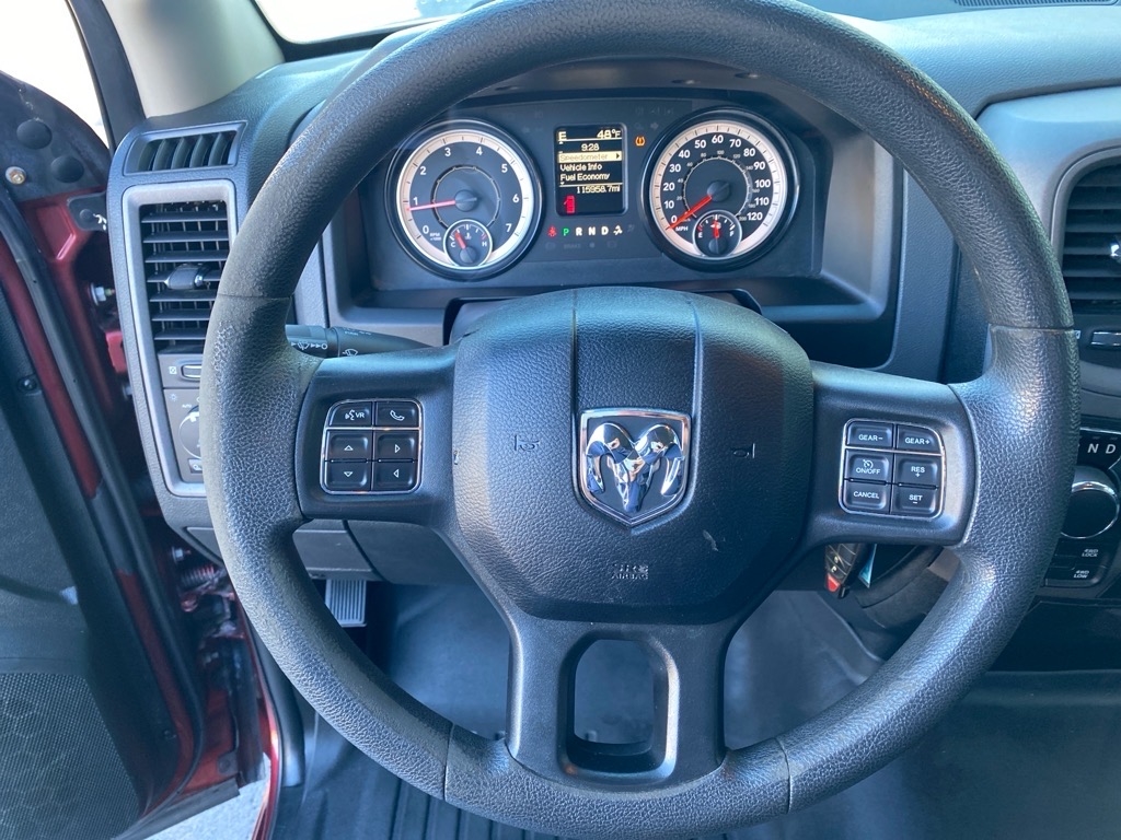 RAM 1500 Tradesman Quad Cab 4WD 2018