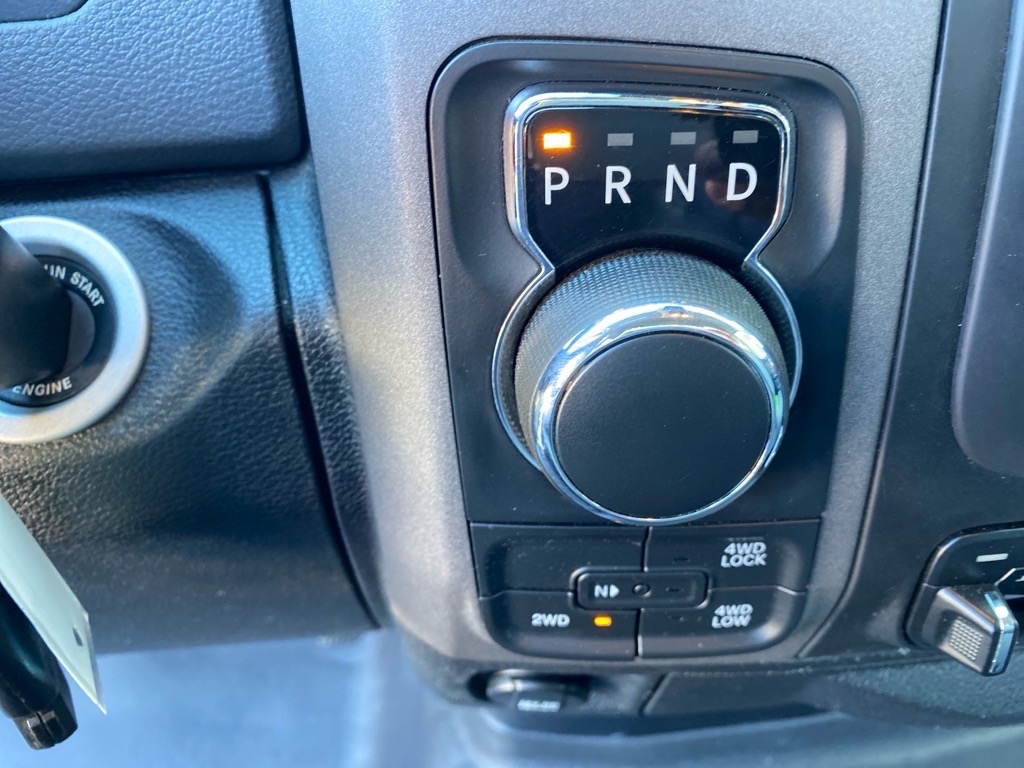 RAM 1500 Tradesman Quad Cab 4WD 2018