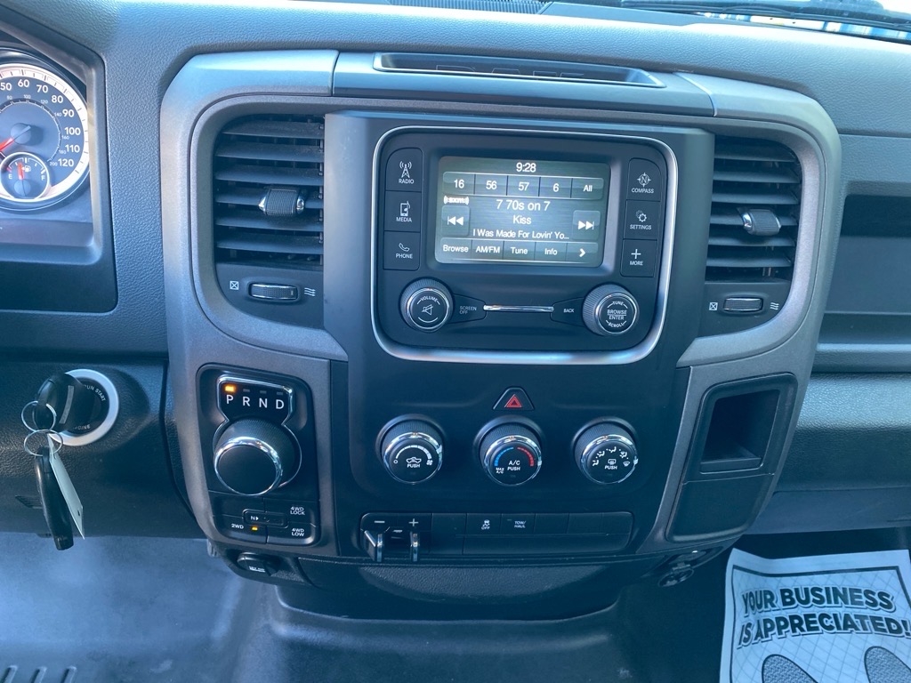 RAM 1500 Tradesman Quad Cab 4WD 2018