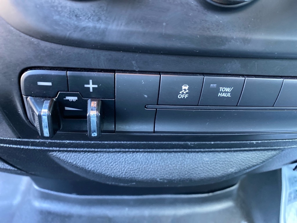 RAM 1500 Tradesman Quad Cab 4WD 2018