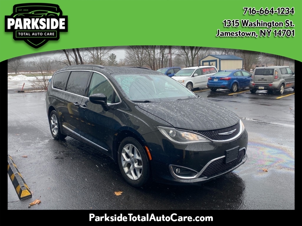 Chrysler Pacifica Touring-L FWD 2017