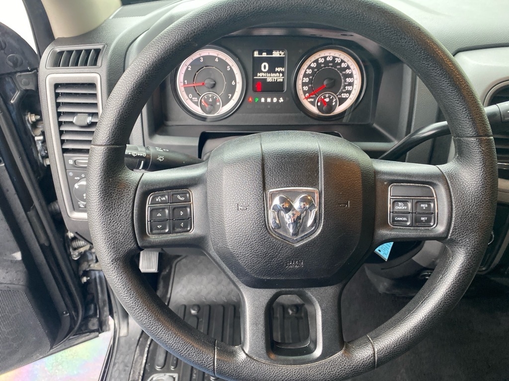 RAM 1500 4WD Reg Cab 120.5" Express 2016