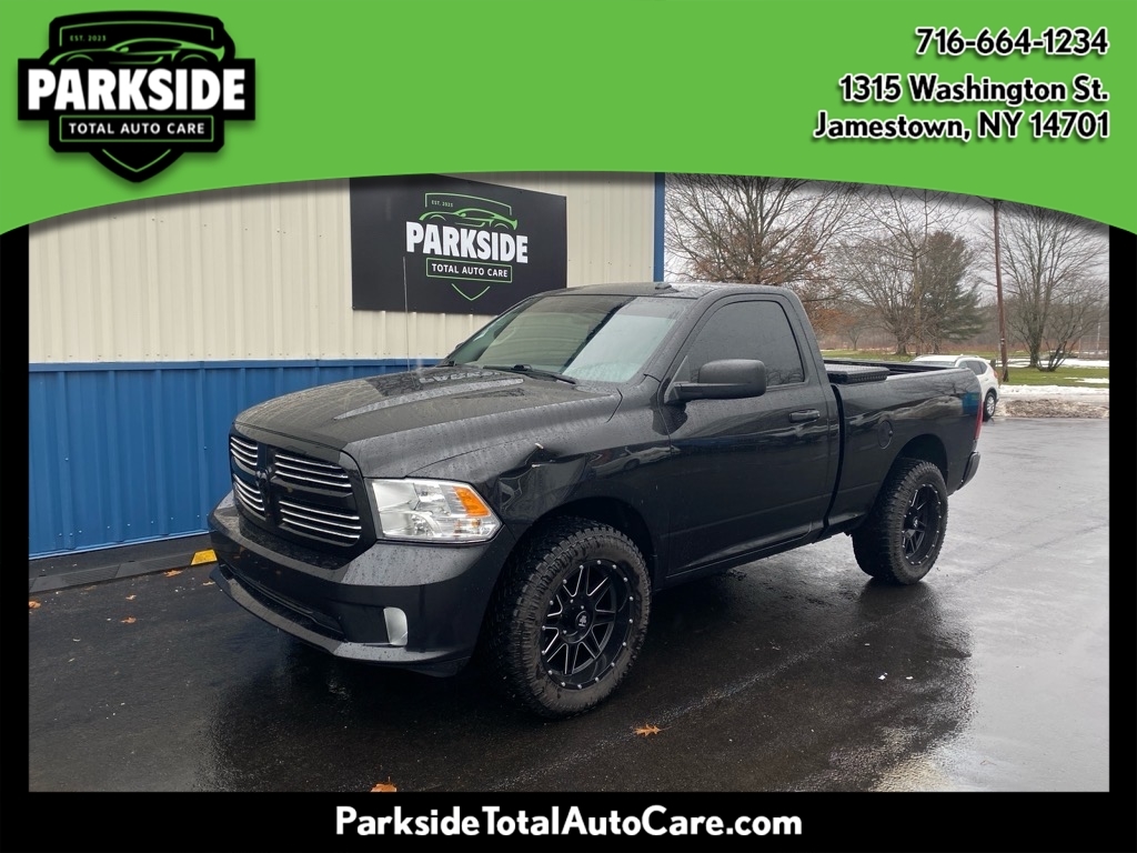 RAM 1500 4WD Reg Cab 120.5" Express 2016