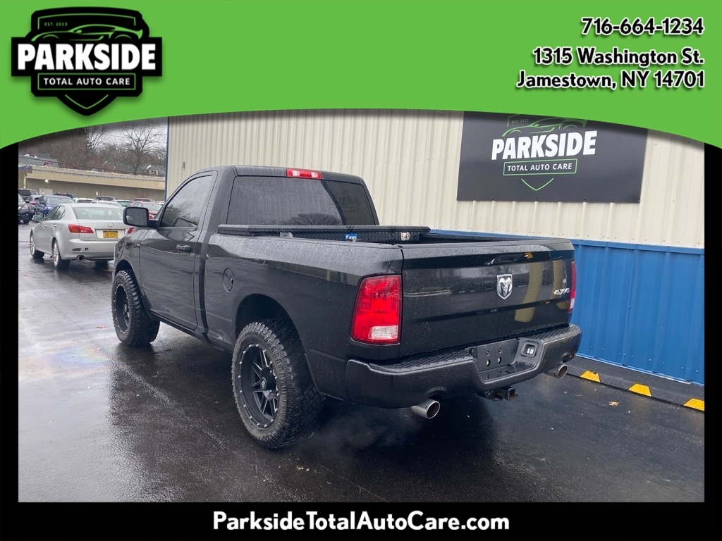 RAM 1500 4WD Reg Cab 120.5" Express 2016