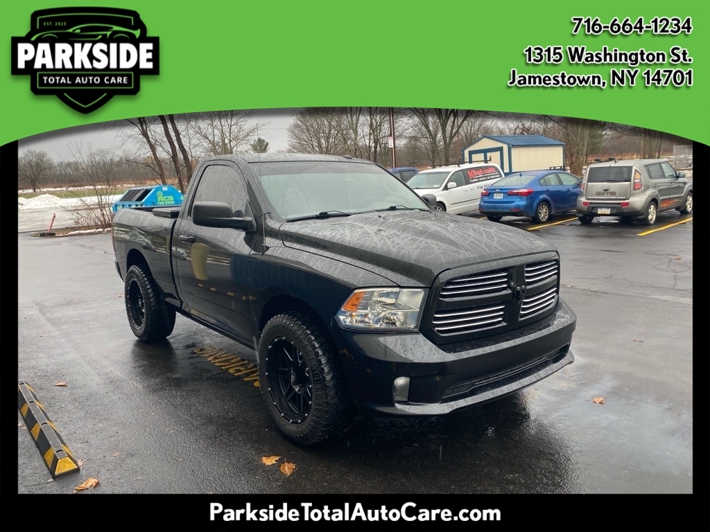 RAM 1500 4WD Reg Cab 120.5" Express 2016
