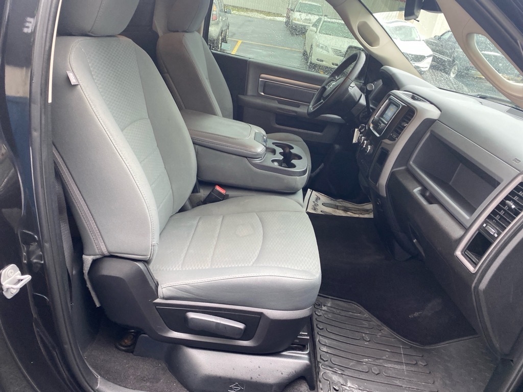 RAM 1500 4WD Reg Cab 120.5" Express 2016