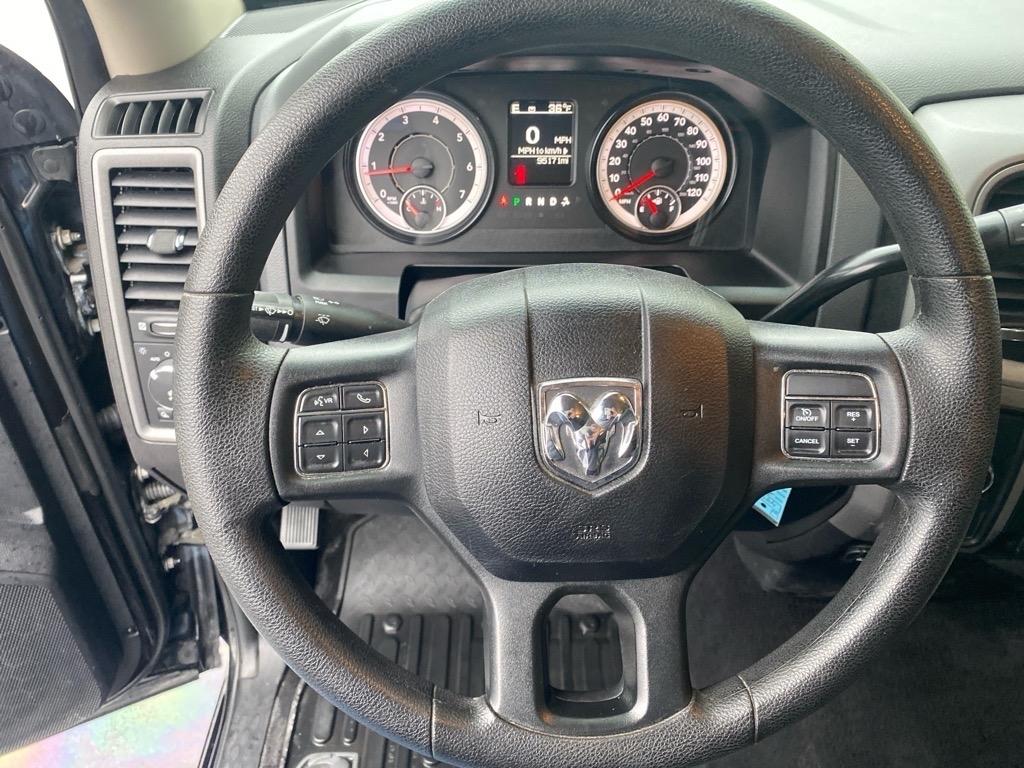 RAM 1500 4WD Reg Cab 120.5" Express 2016