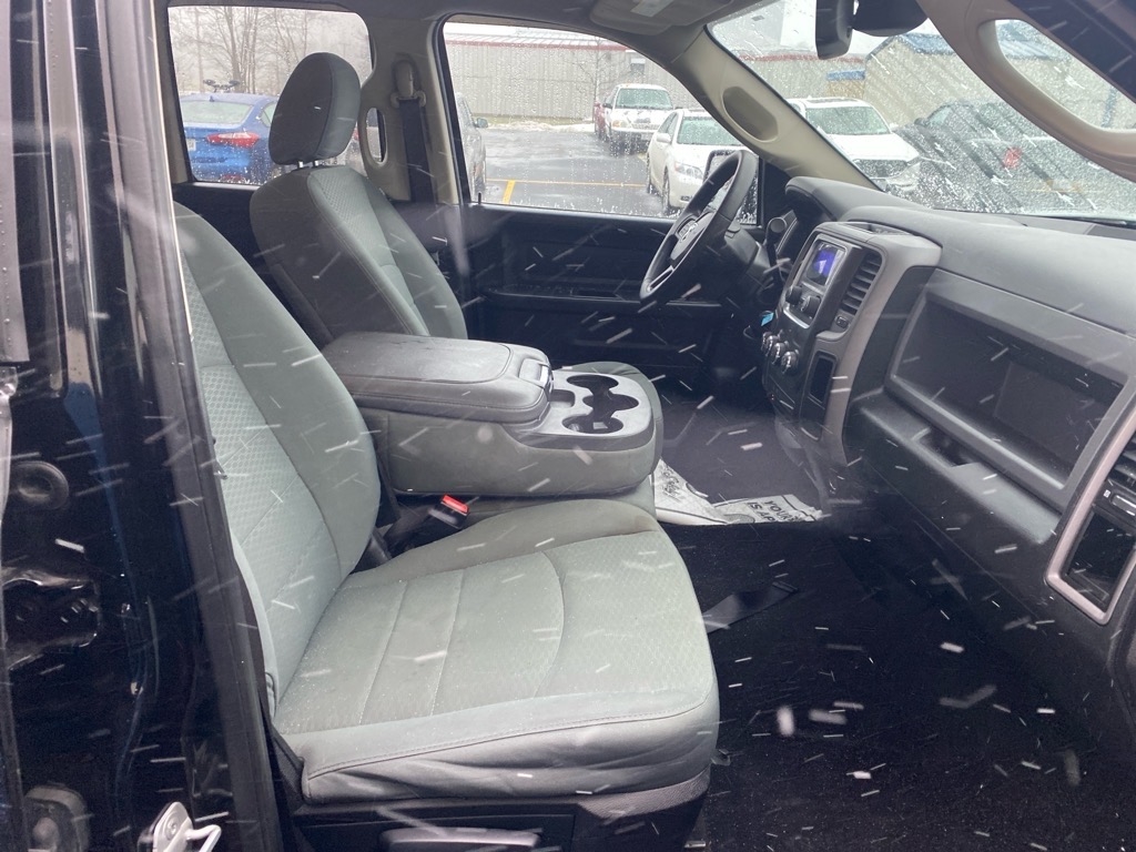 RAM 1500 Tradesman Quad Cab 4WD 2014