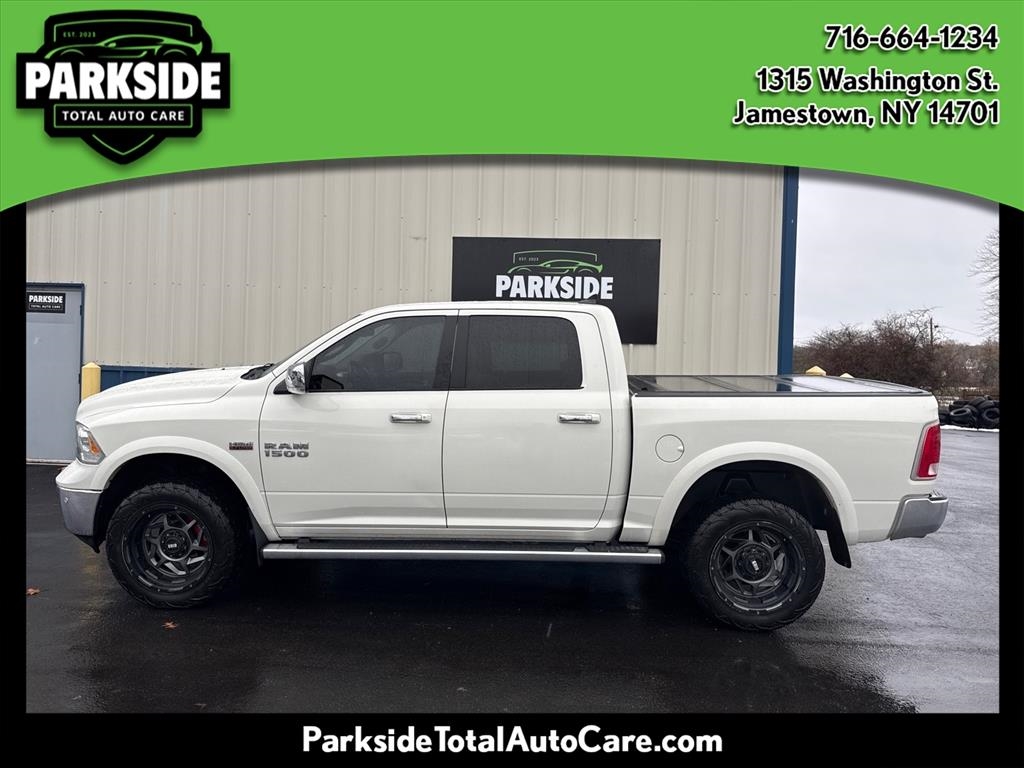 RAM 1500 Laramie Crew Cab SWB 4WD 2017