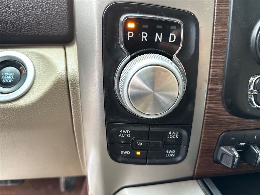 RAM 1500 Laramie Crew Cab SWB 4WD 2017