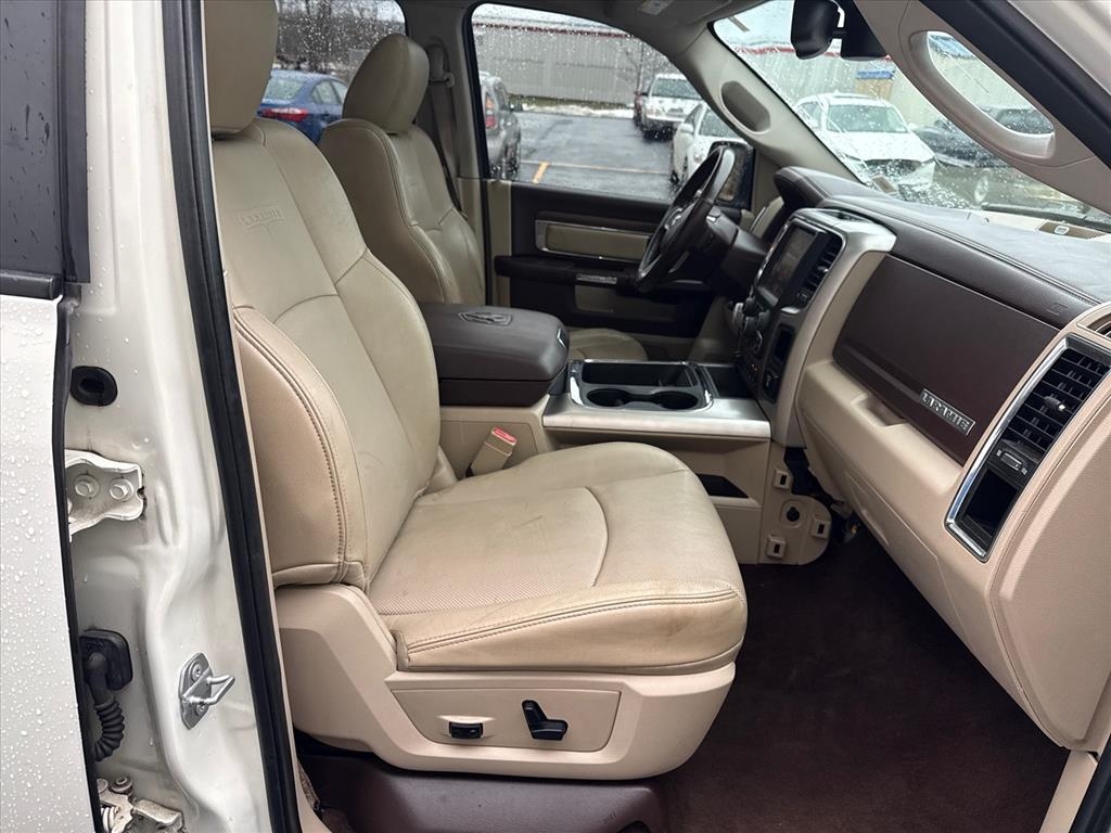 RAM 1500 Laramie Crew Cab SWB 4WD 2017