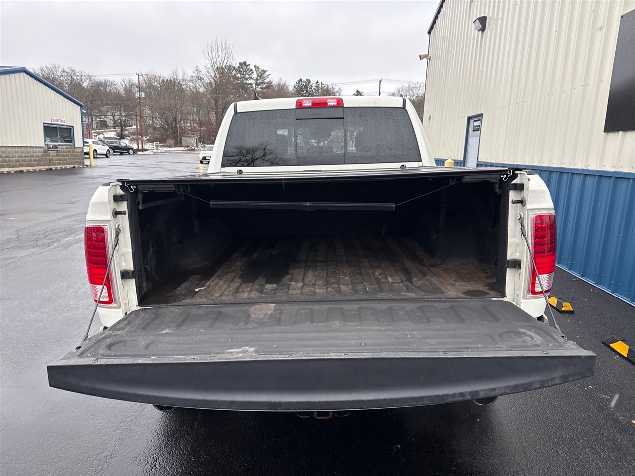 RAM 1500 Laramie Crew Cab SWB 4WD 2017