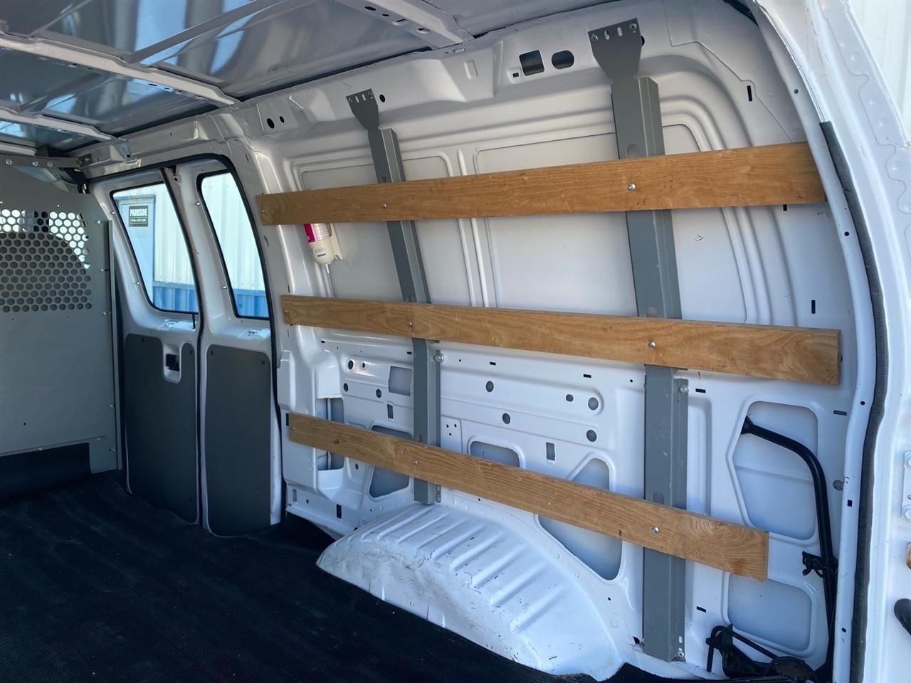 Ford Econoline E-250 2007