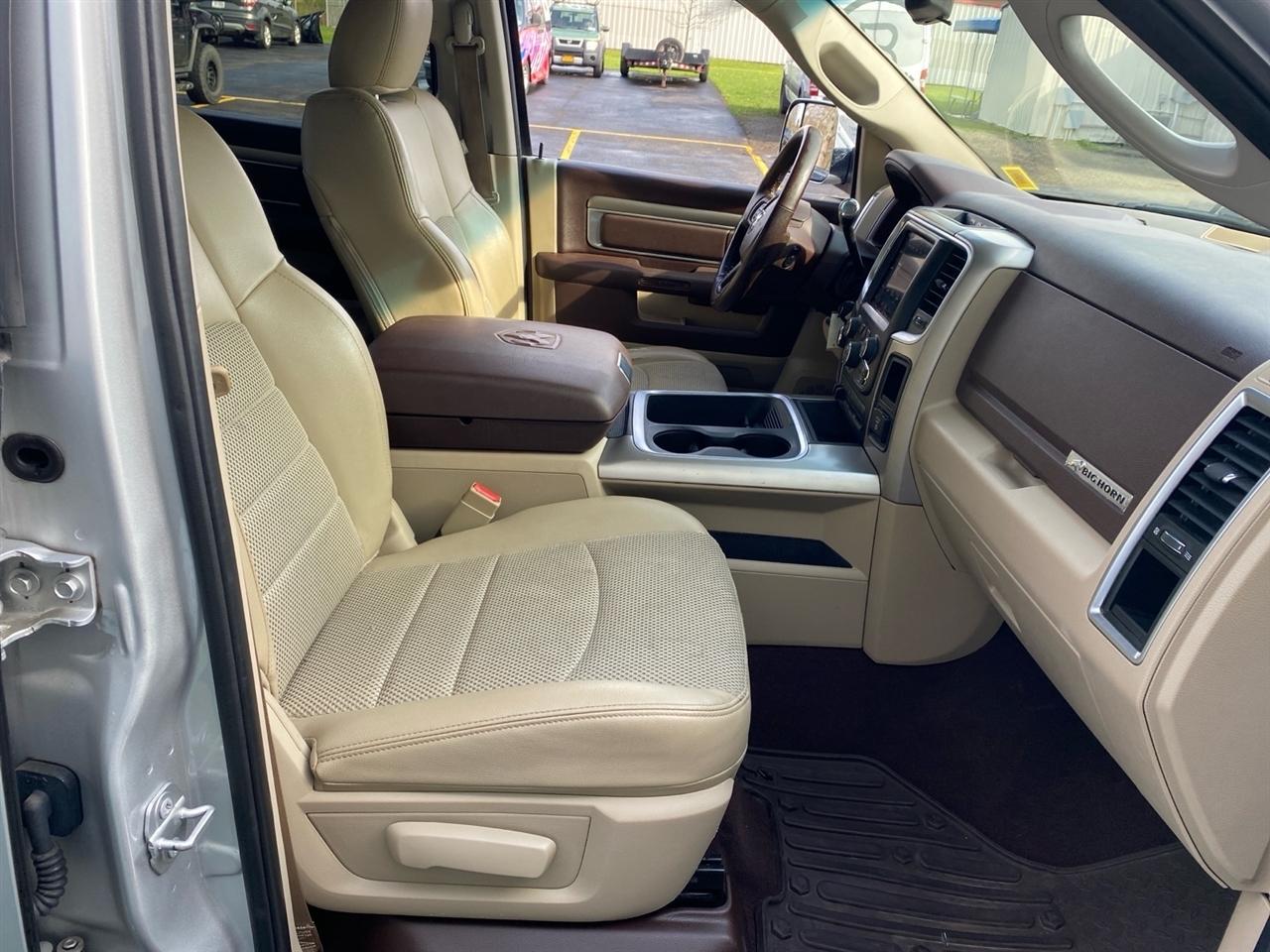 RAM 2500 SLT Crew Cab SWB 4WD 2018