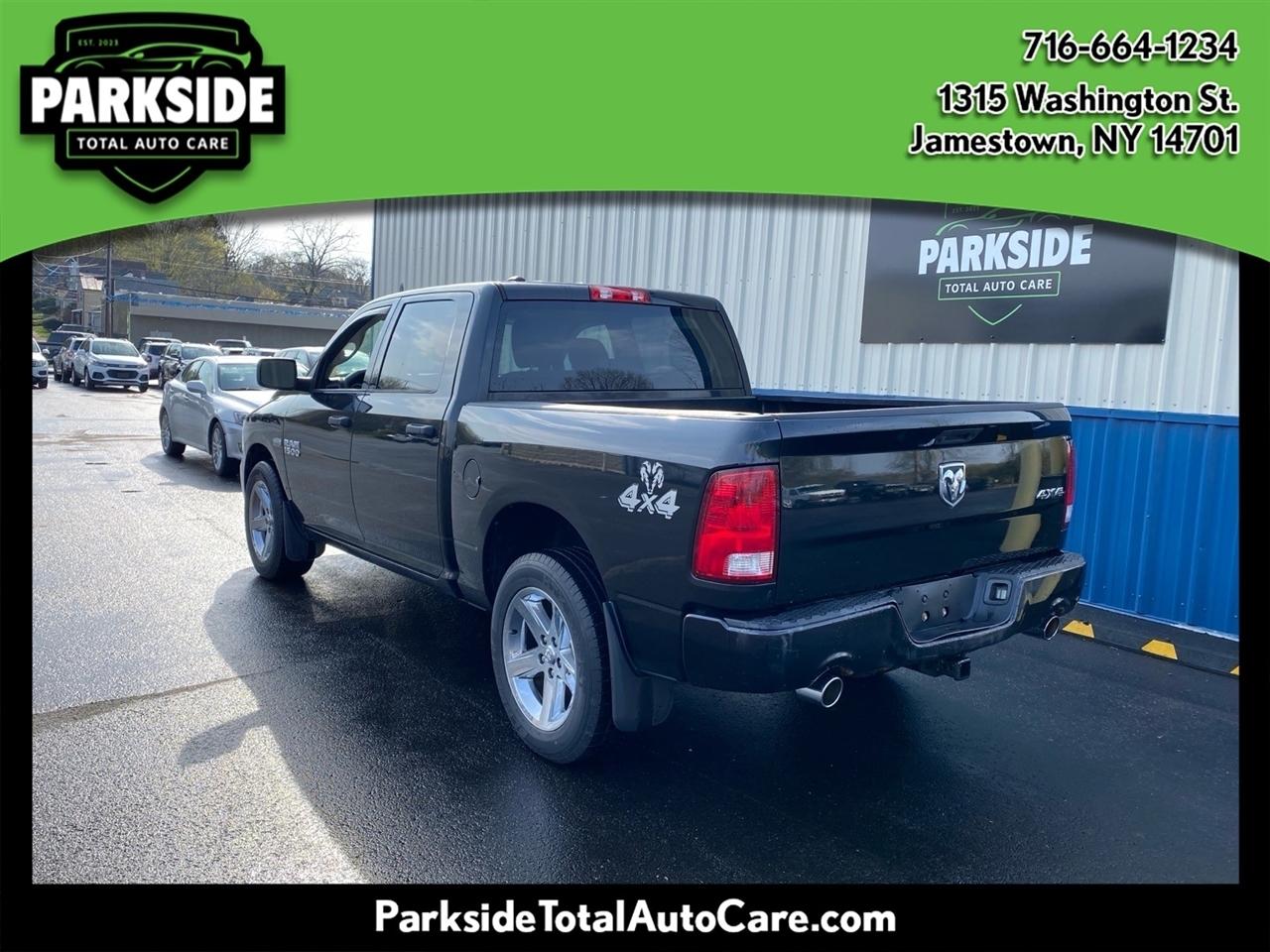 RAM 1500 Tradesman Crew Cab SWB 4WD 2018