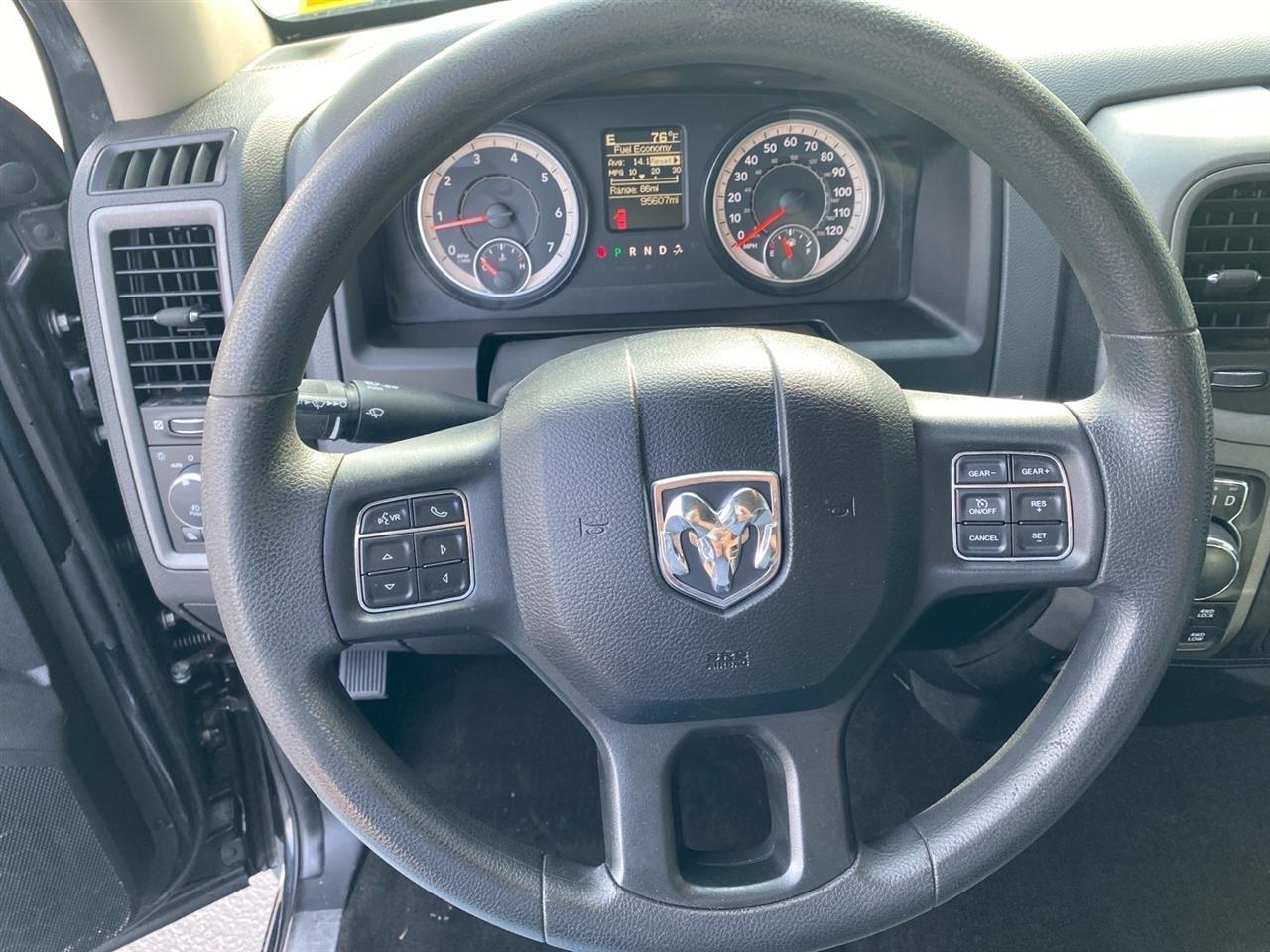 RAM 1500 Tradesman Crew Cab SWB 4WD 2018