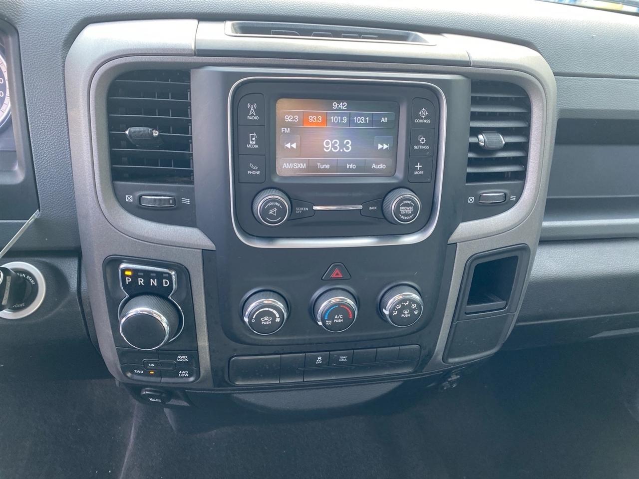 RAM 1500 Tradesman Crew Cab SWB 4WD 2018