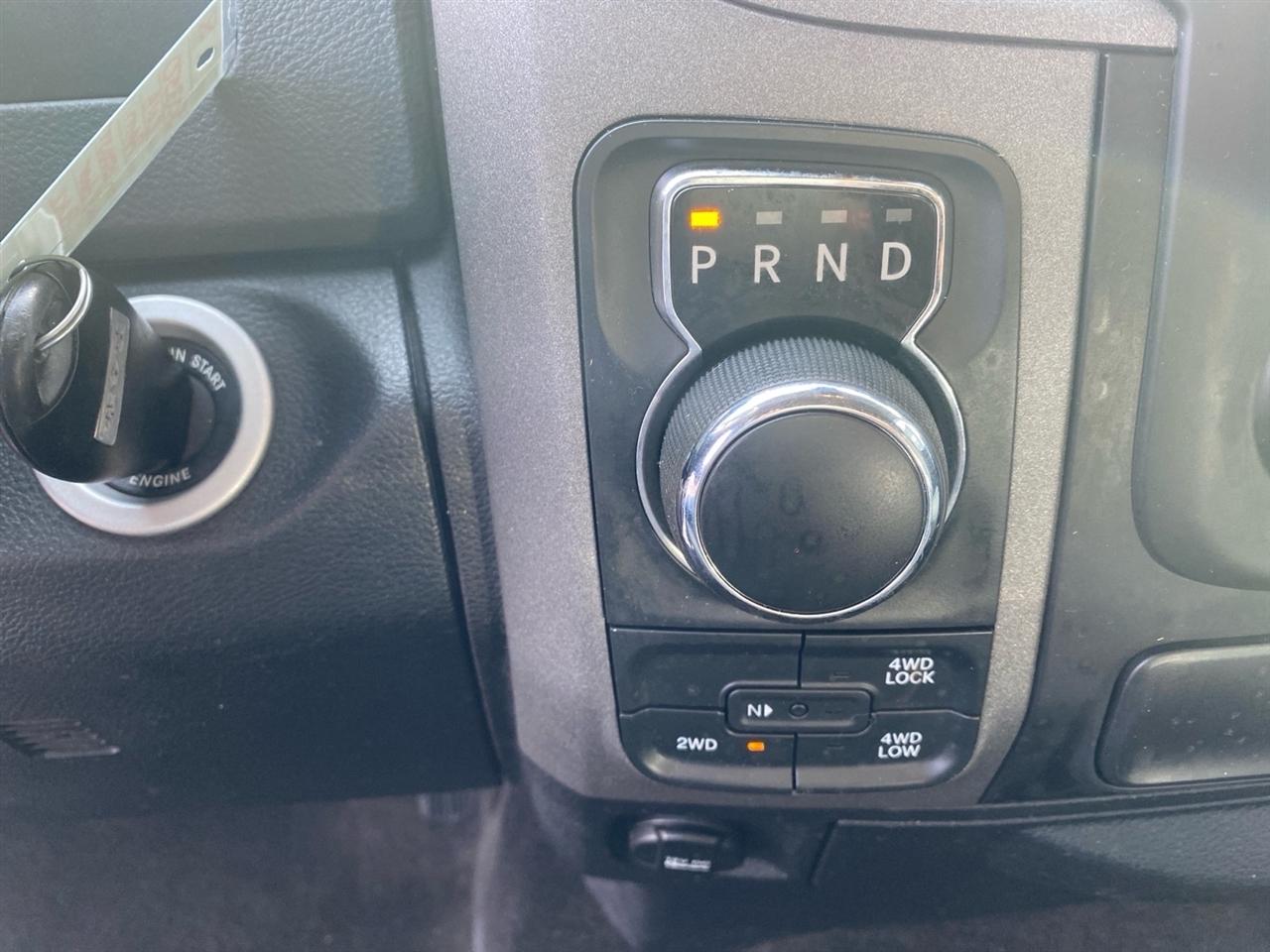 RAM 1500 Tradesman Crew Cab SWB 4WD 2018