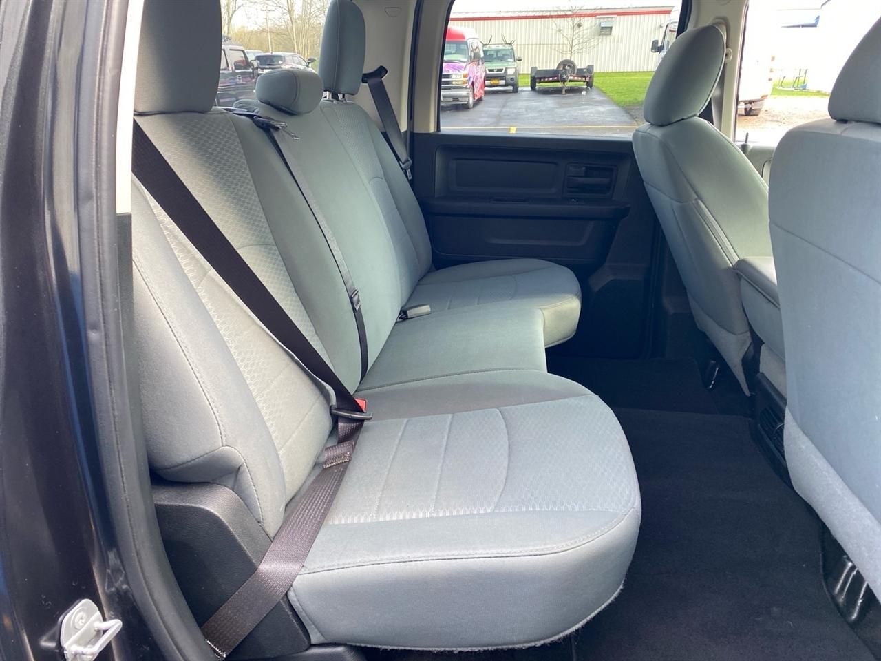 RAM 1500 Tradesman Crew Cab SWB 4WD 2018