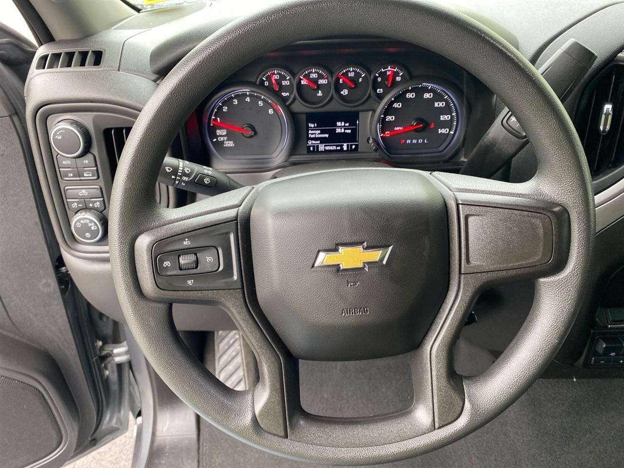 Chevrolet Silverado 1500 Custom Crew Cab Short Box 4WD 2021
