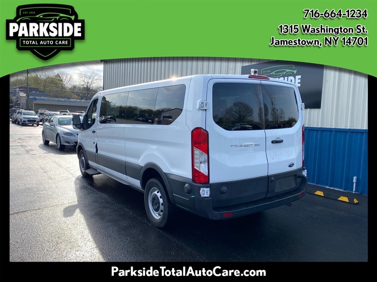 Ford Transit 350 Wagon Low Roof XL w/Sliding Pass. 148-in. WB 2020