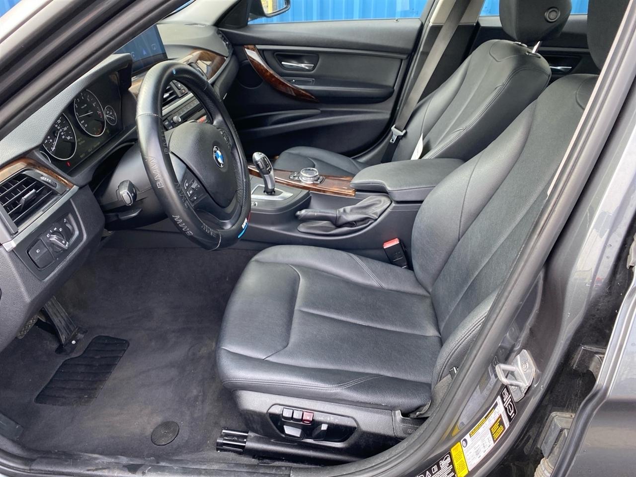 BMW 3-Series 320i xDrive 2014