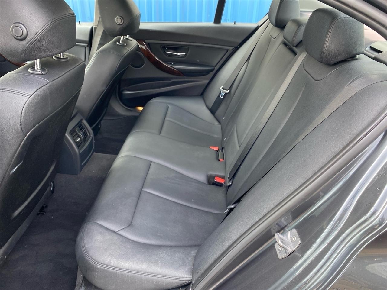 BMW 3-Series 320i xDrive 2014