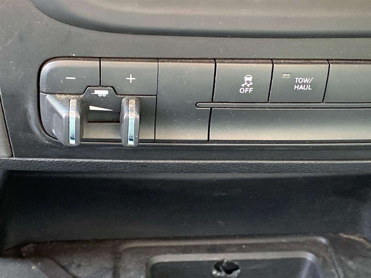 RAM 2500 Tradesman Crew Cab SWB 4WD 2015