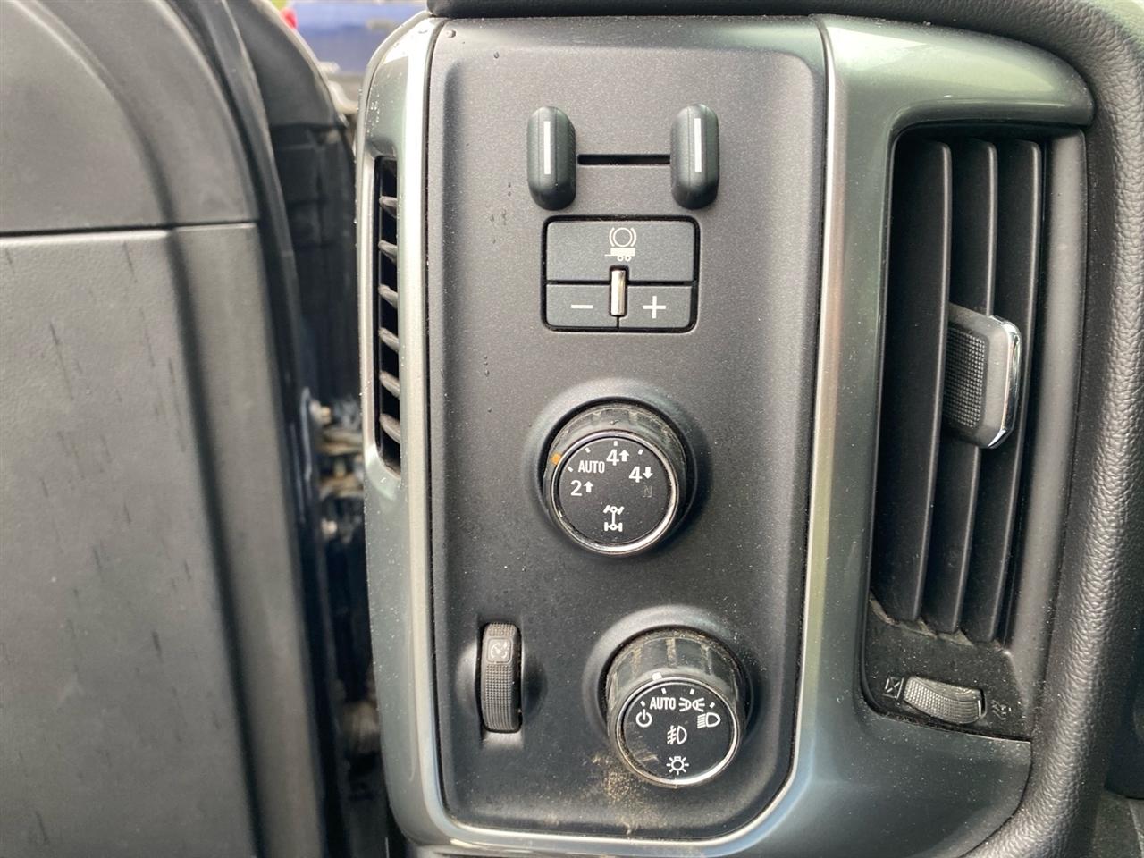 Chevrolet Silverado 1500 LT Crew Cab Long Box 4WD 2015