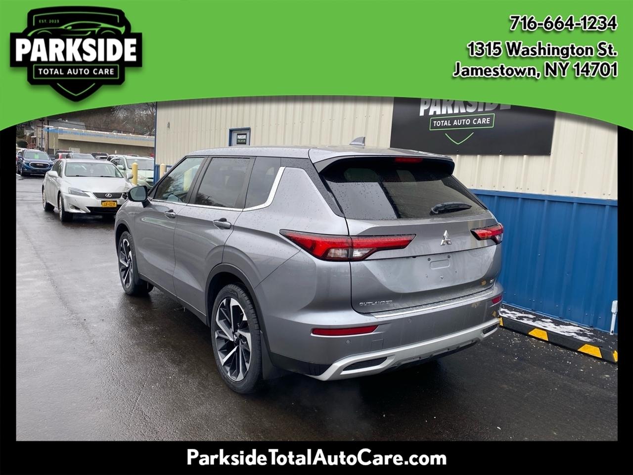 Mitsubishi Outlander SE 4WD 2022