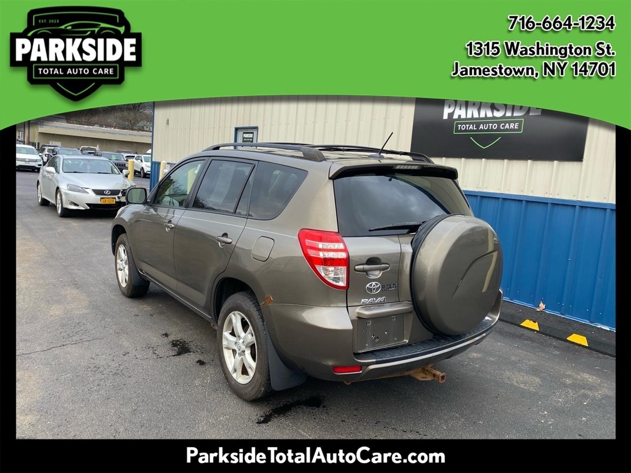 Toyota RAV4 Base I4 4WD 2012
