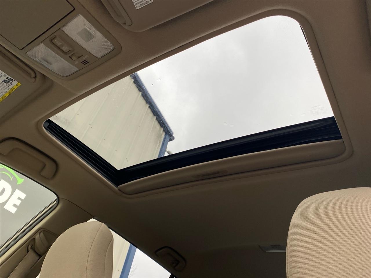 Toyota RAV4 Base I4 4WD 2012