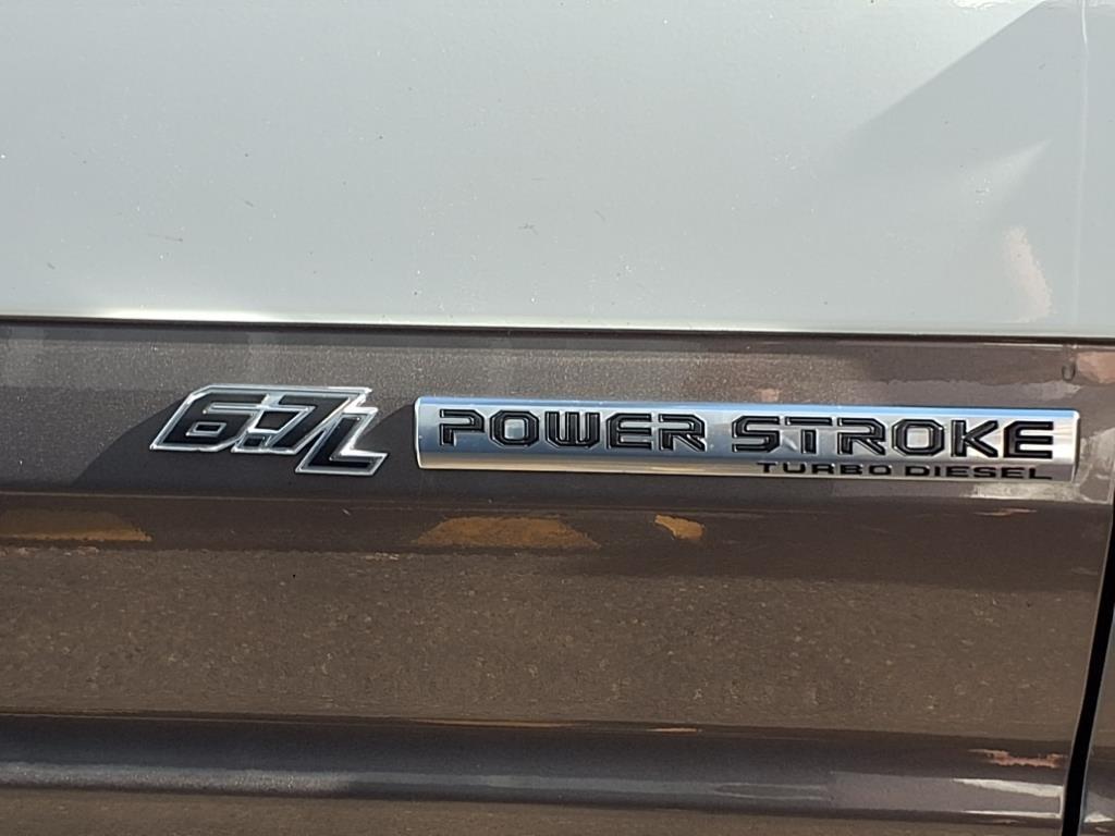 Ford F-350 SD King Ranch Crew Cab Long Bed 4WD 2022