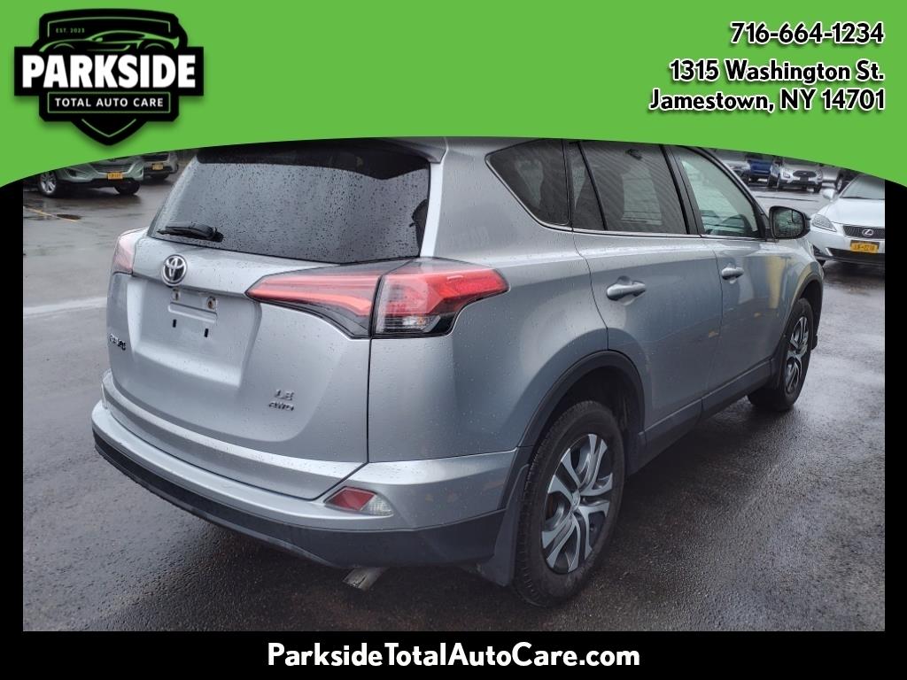 Toyota RAV4 LE AWD 2017